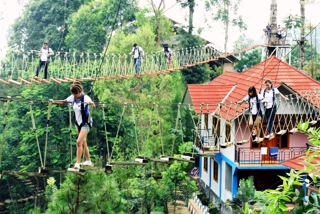 9 Tempat Wisata Populer Di Bandung Untuk Outing Gathering
